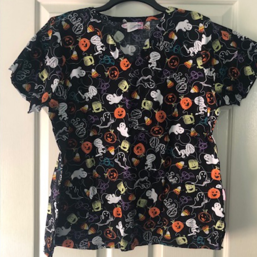 Scrub World Halloween Scrub Top L